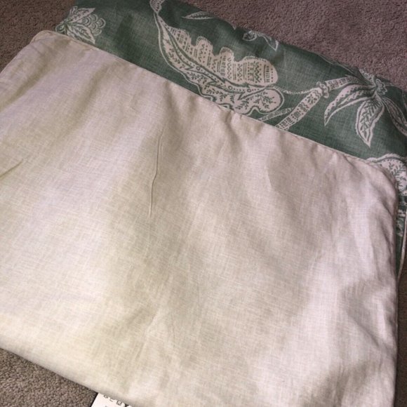 Tommy Bahama Home King Size Pillow Sham‎ Case Green Cream Floral Leaf Print (1) - Picture 4 of 13